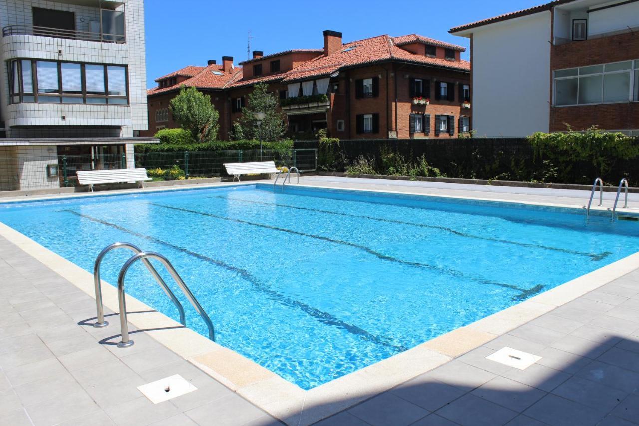 Apartamentos Zarautz Playa, Con Piscina Y Garaje Ngoại thất bức ảnh