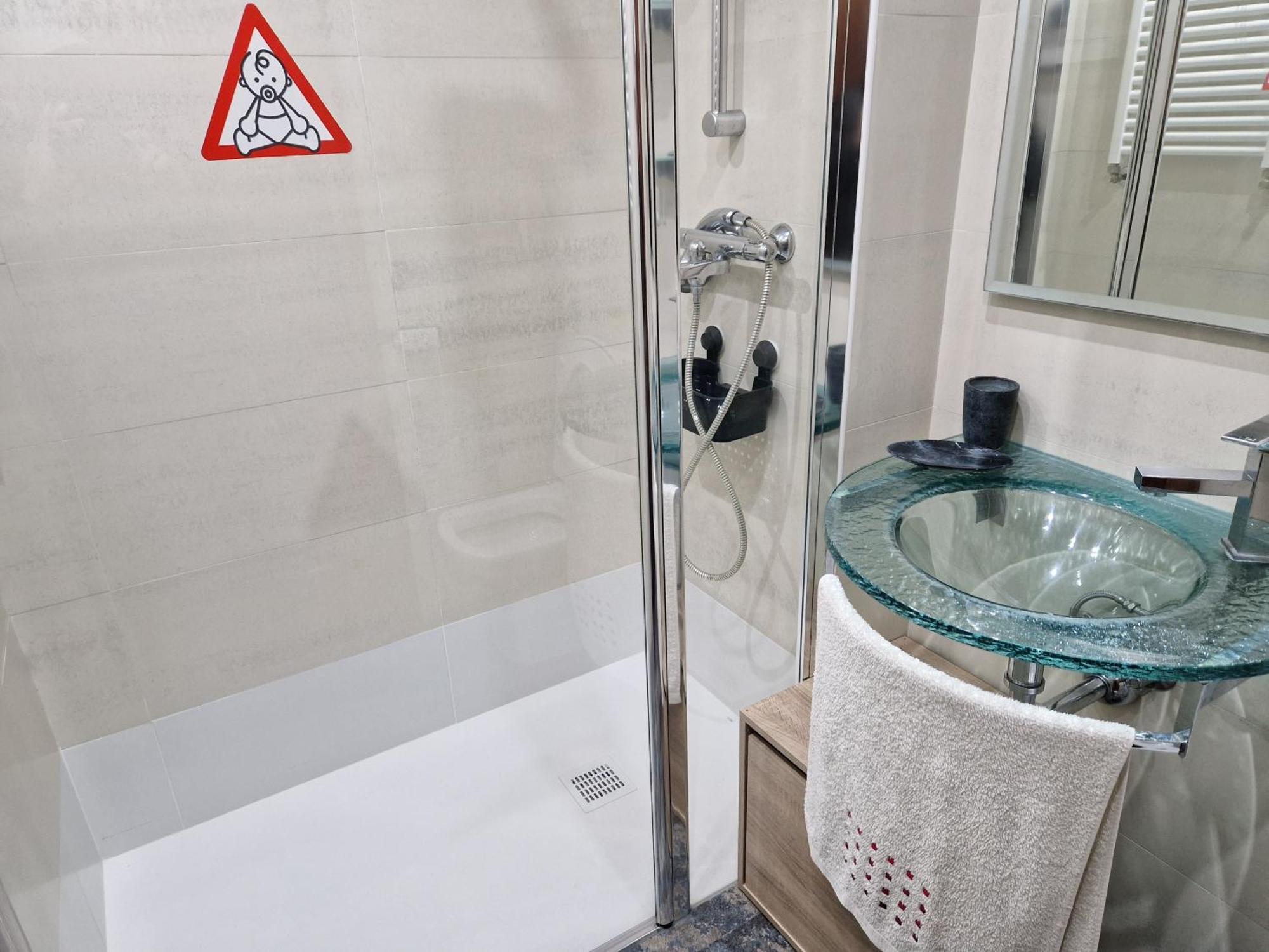 Apartamentos Zarautz Playa, Con Piscina Y Garaje Ngoại thất bức ảnh